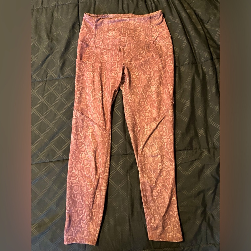 Evolution and Creation Branded Snakeskin Print Leggings in Size Small
